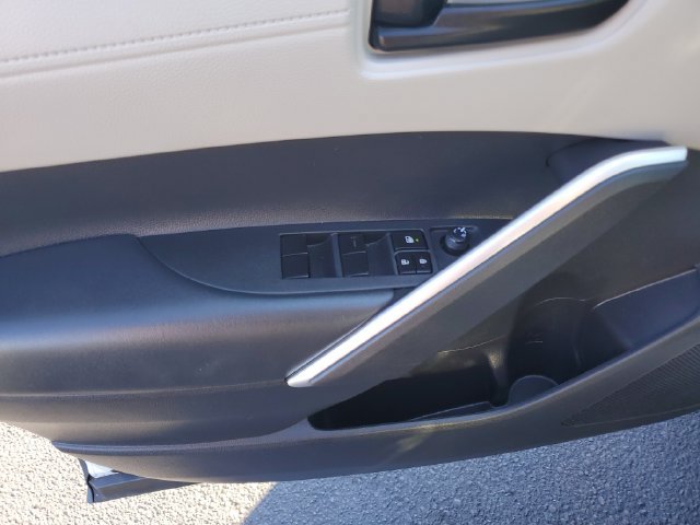 Used 2022 Toyota Corolla Cross LE FWD image 20