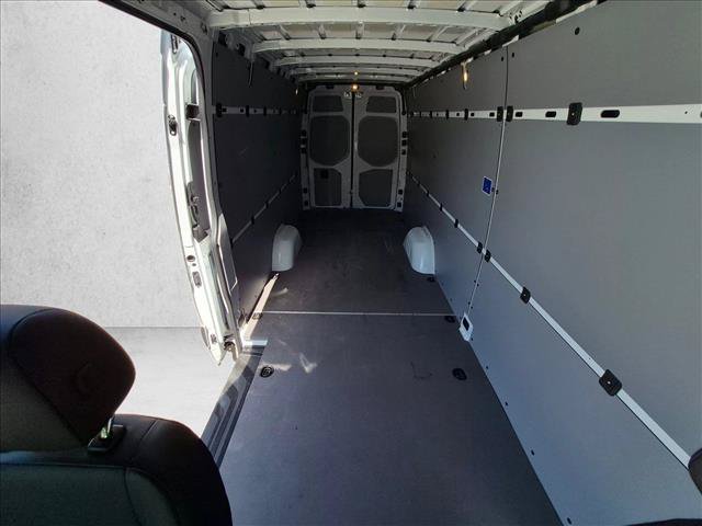 Used 2025 Mercedes-Benz Sprinter 2500 image 19