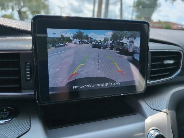 Used 2021 Ford Explorer XLT w/ Equipment Group 202A RWD image 18