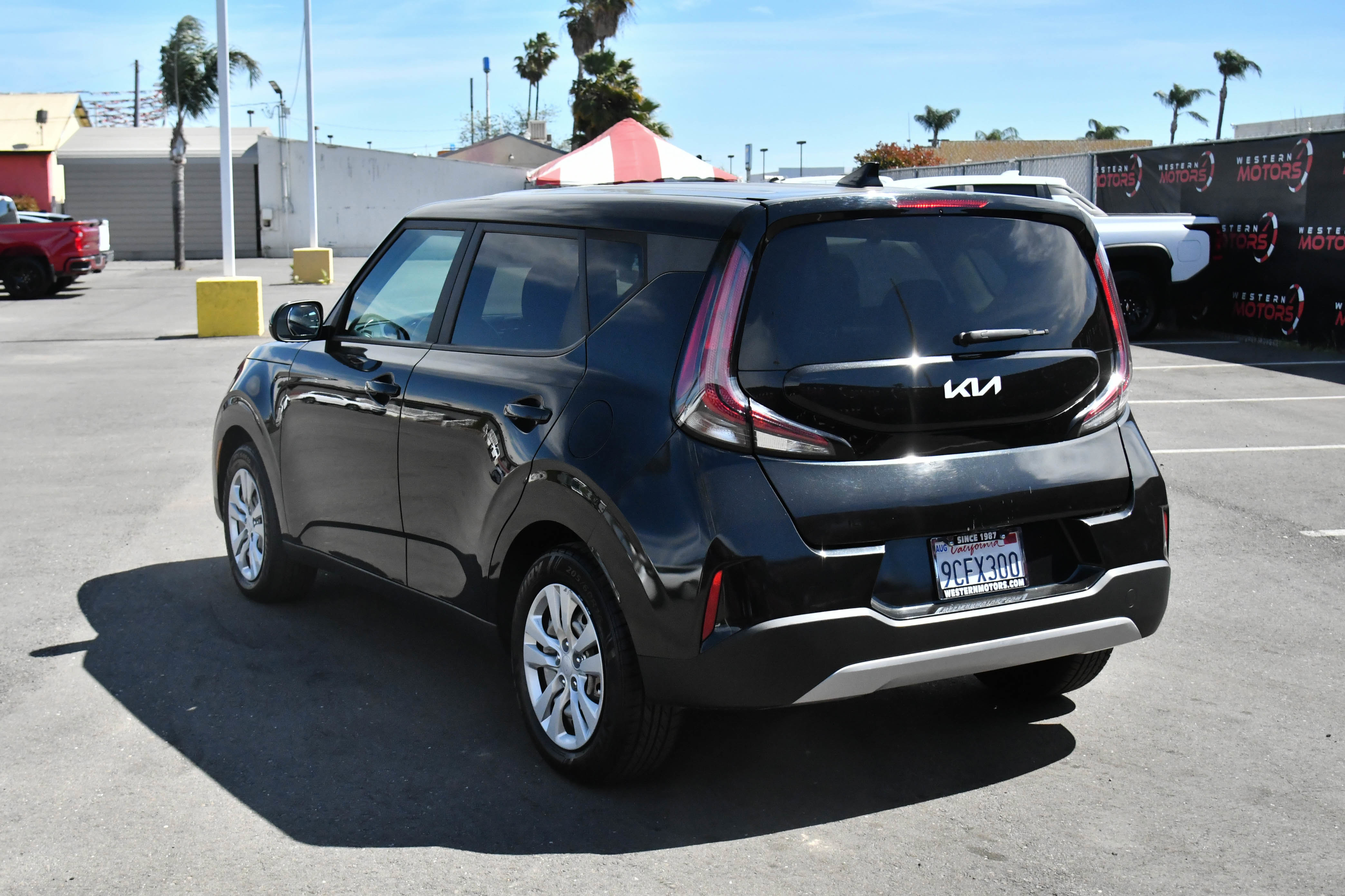 Used 2023 Kia Soul LX image 6