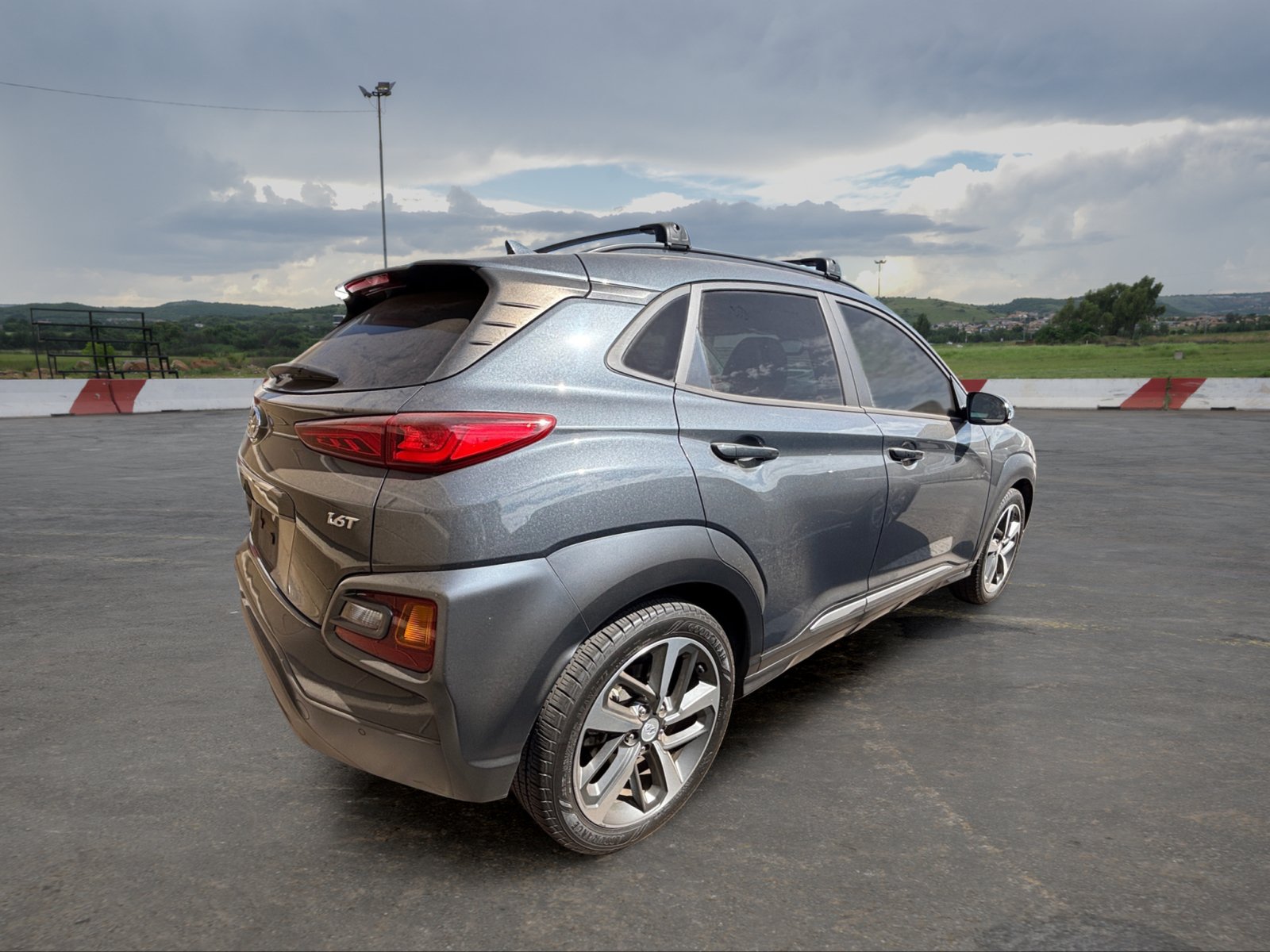 Used 2021 Hyundai Kona Ultimate FWD image 3