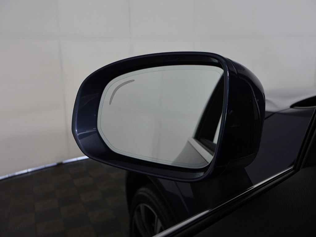 Used 2023 Volvo XC60 B6 Ultimate AWD/4WD image 35