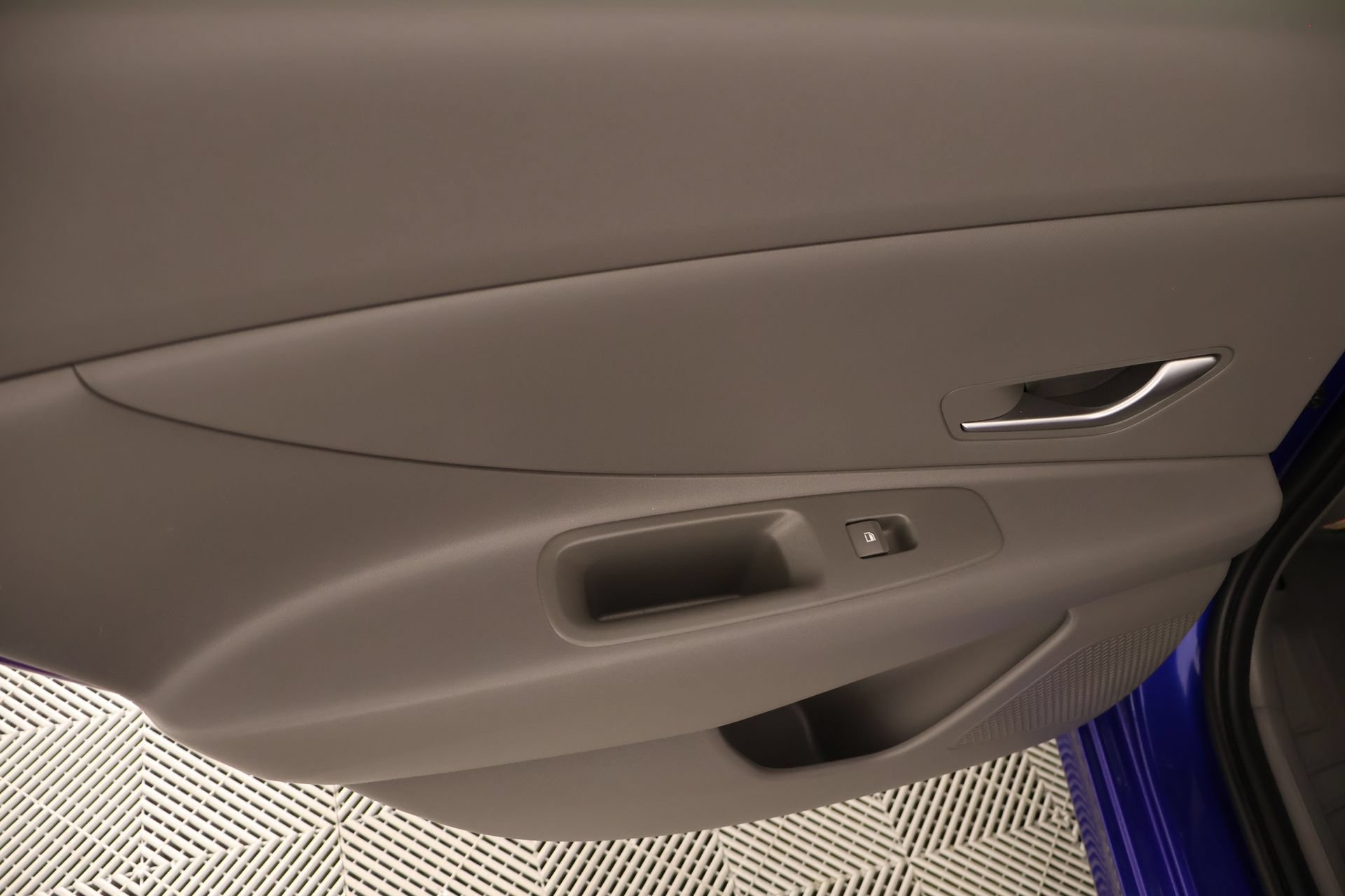 Certified 2024 Hyundai Elantra SEL FWD image 16