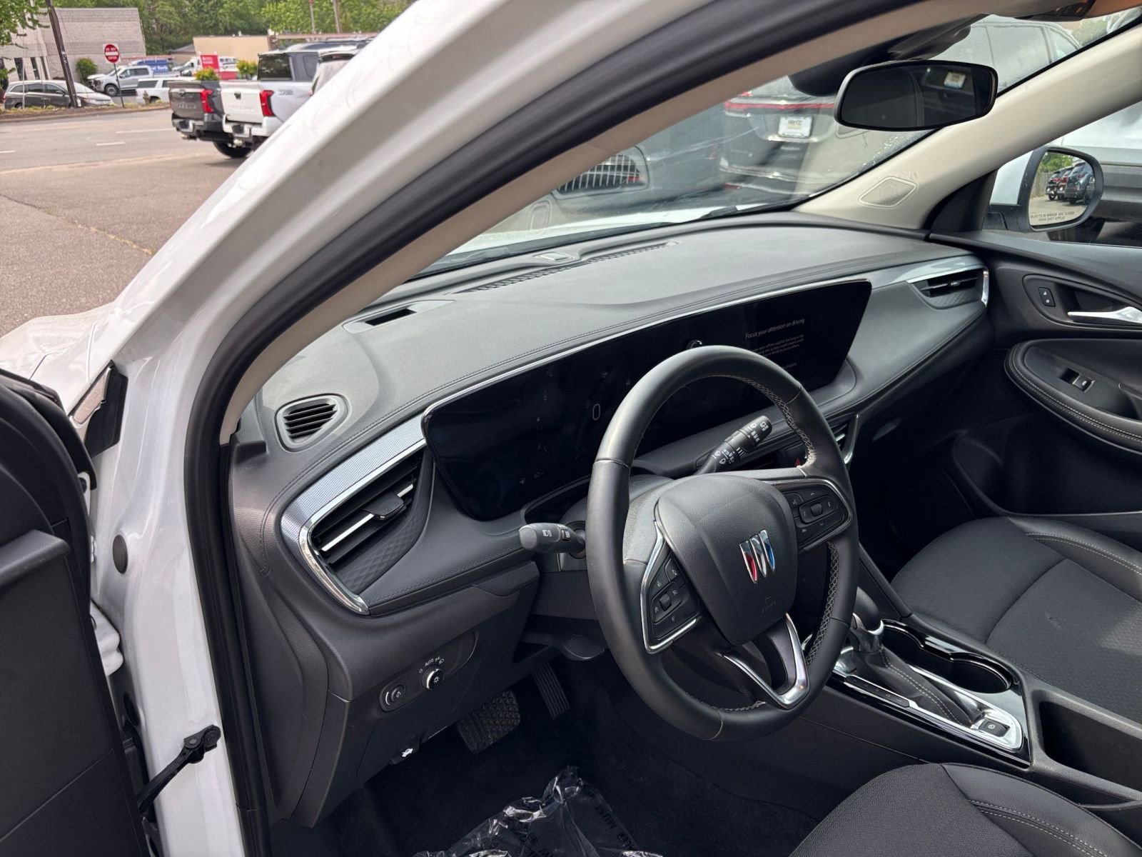 Used 2025 Buick Encore GX Preferred FWD image 33