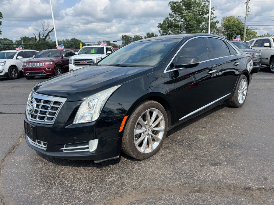 Used 2013 Cadillac XTS Luxury FWD image 1