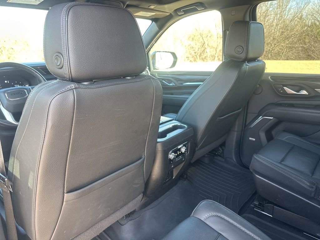 Used 2022 GMC Yukon XL Denali image 35