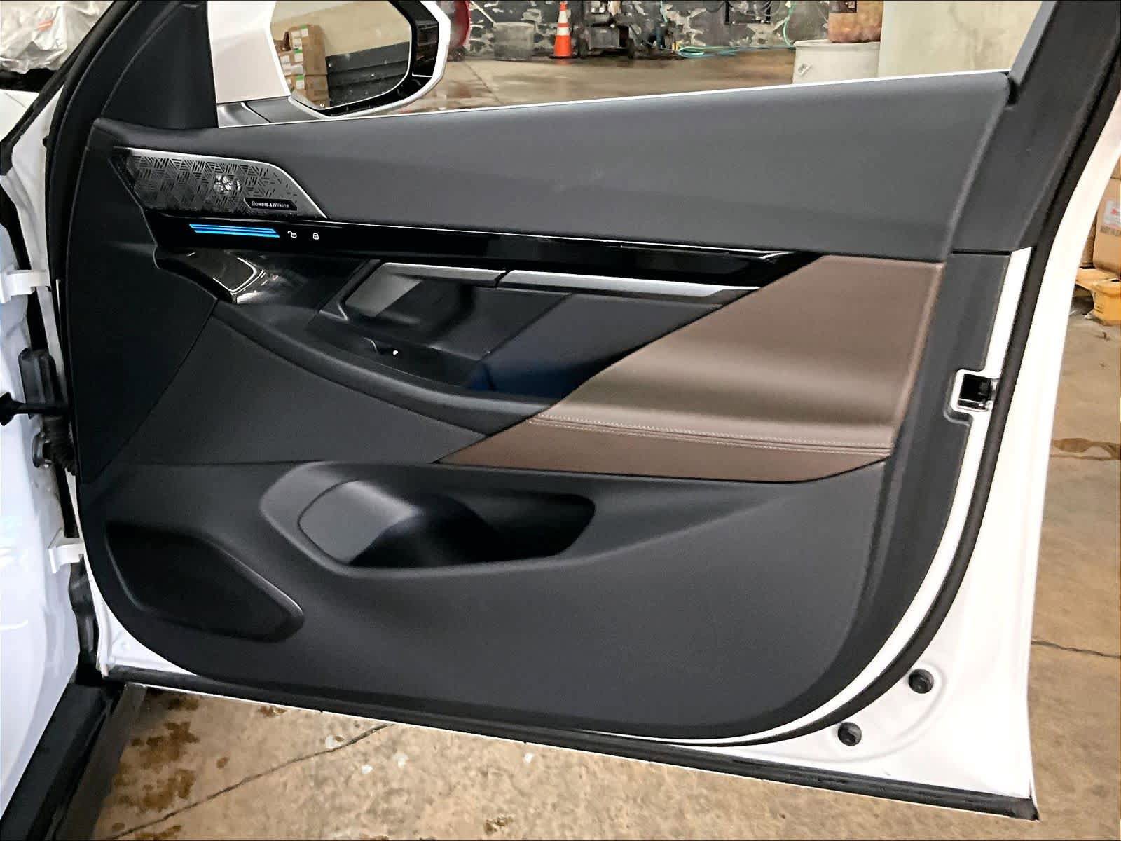 Certified 2024 BMW 530i xDrive image 25