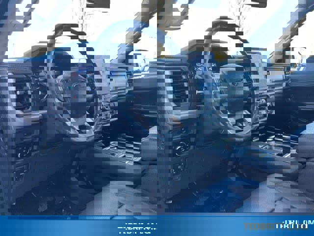 Used 2024 Ford Expedition XLT image 27