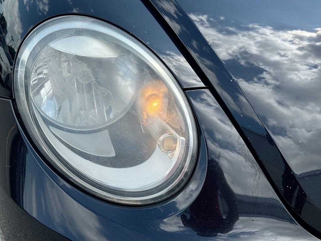 Used 2014 Volkswagen Beetle R-Line FWD image 34