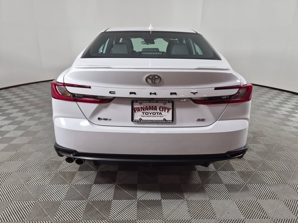 Used 2025 Toyota Camry SE FWD image 4