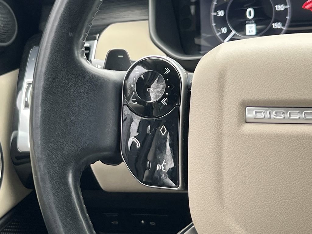Used 2019 Land Rover Discovery HSE image 32