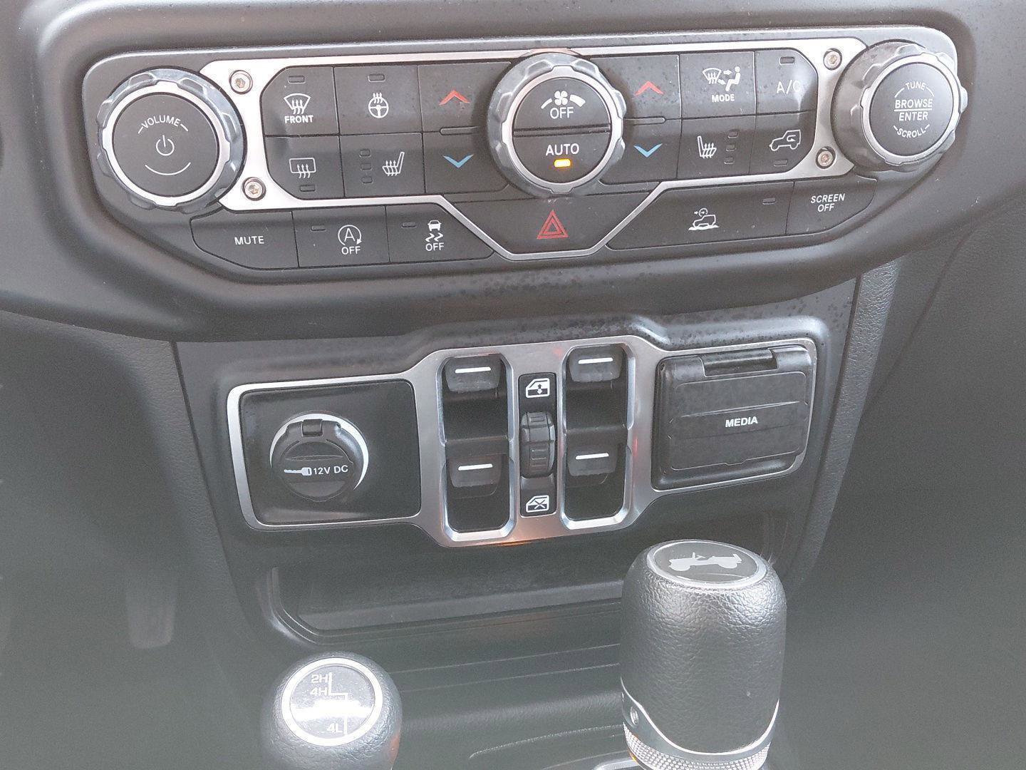 Used 2021 Jeep Wrangler Unlimited Sport image 28