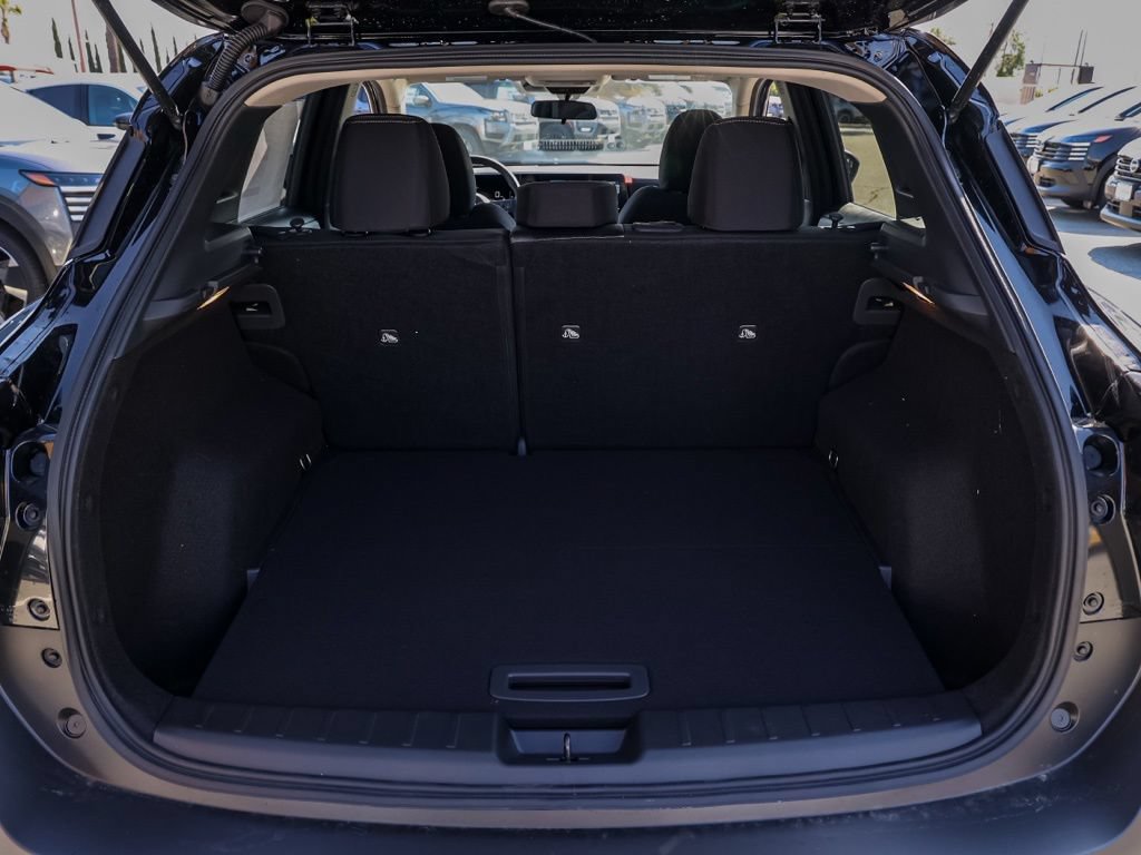 New 2026 Nissan Kicks SV w/ Cold Weather Package FWD image 16