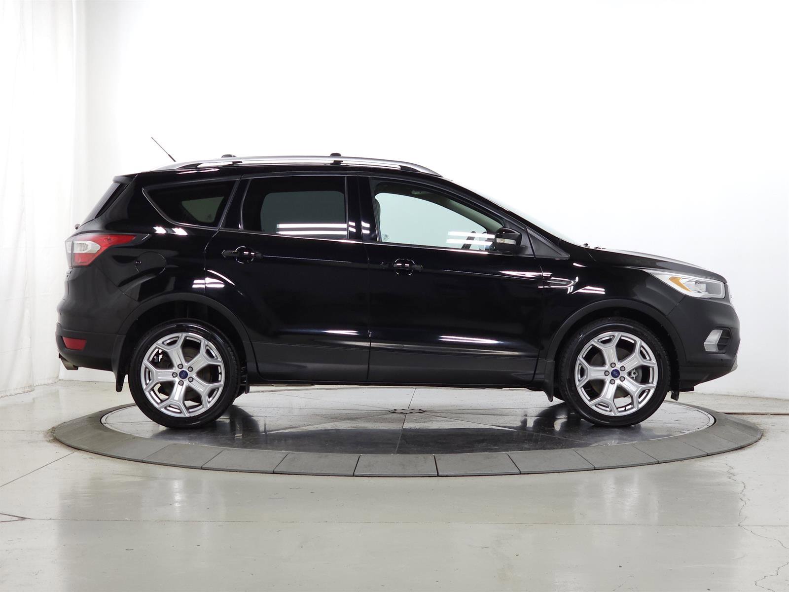 Used 2017 Ford Escape Titanium w/ Canadian Touring Package image 10