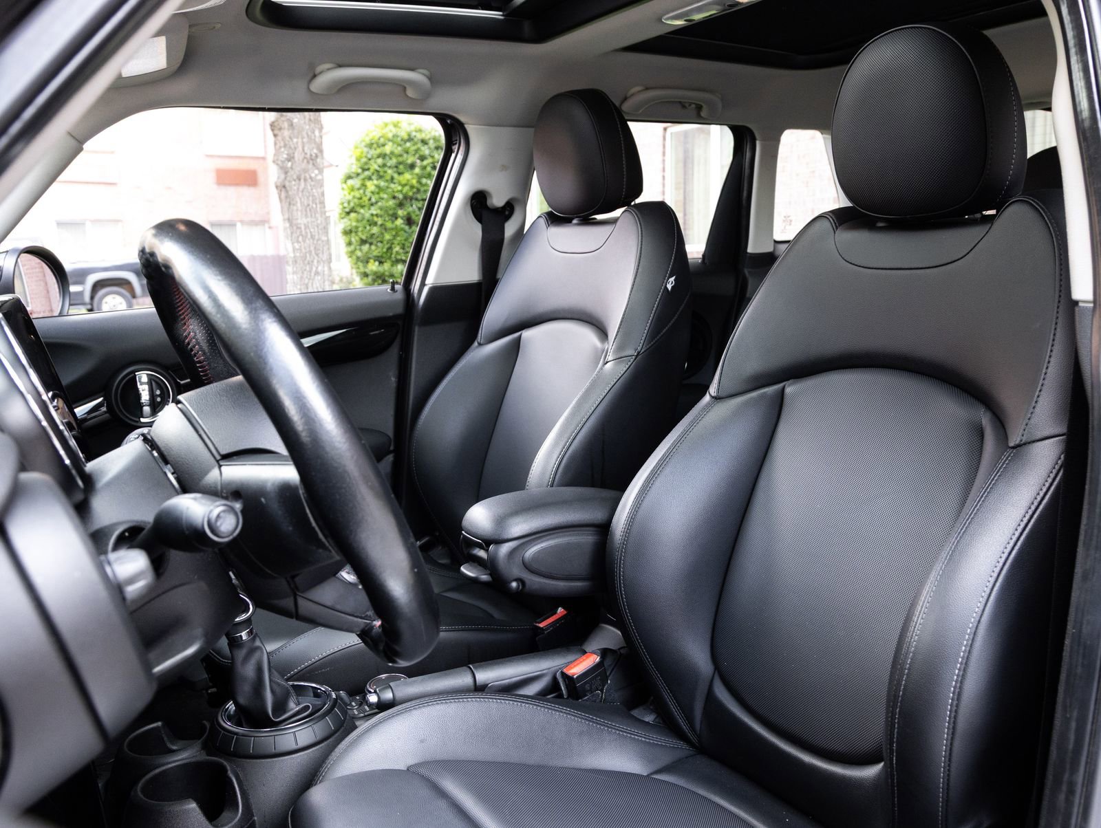 Used 2015 MINI Cooper S FWD image 5
