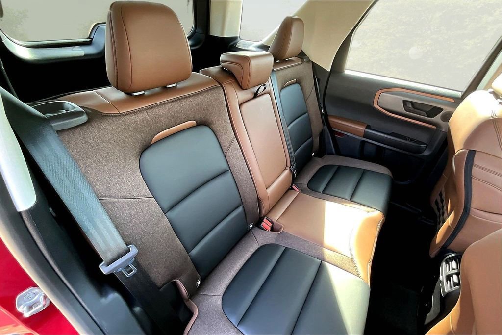 Certified 2025 Ford Bronco Sport Outer Banks w/ Outer Banks Tech Package+ image 26