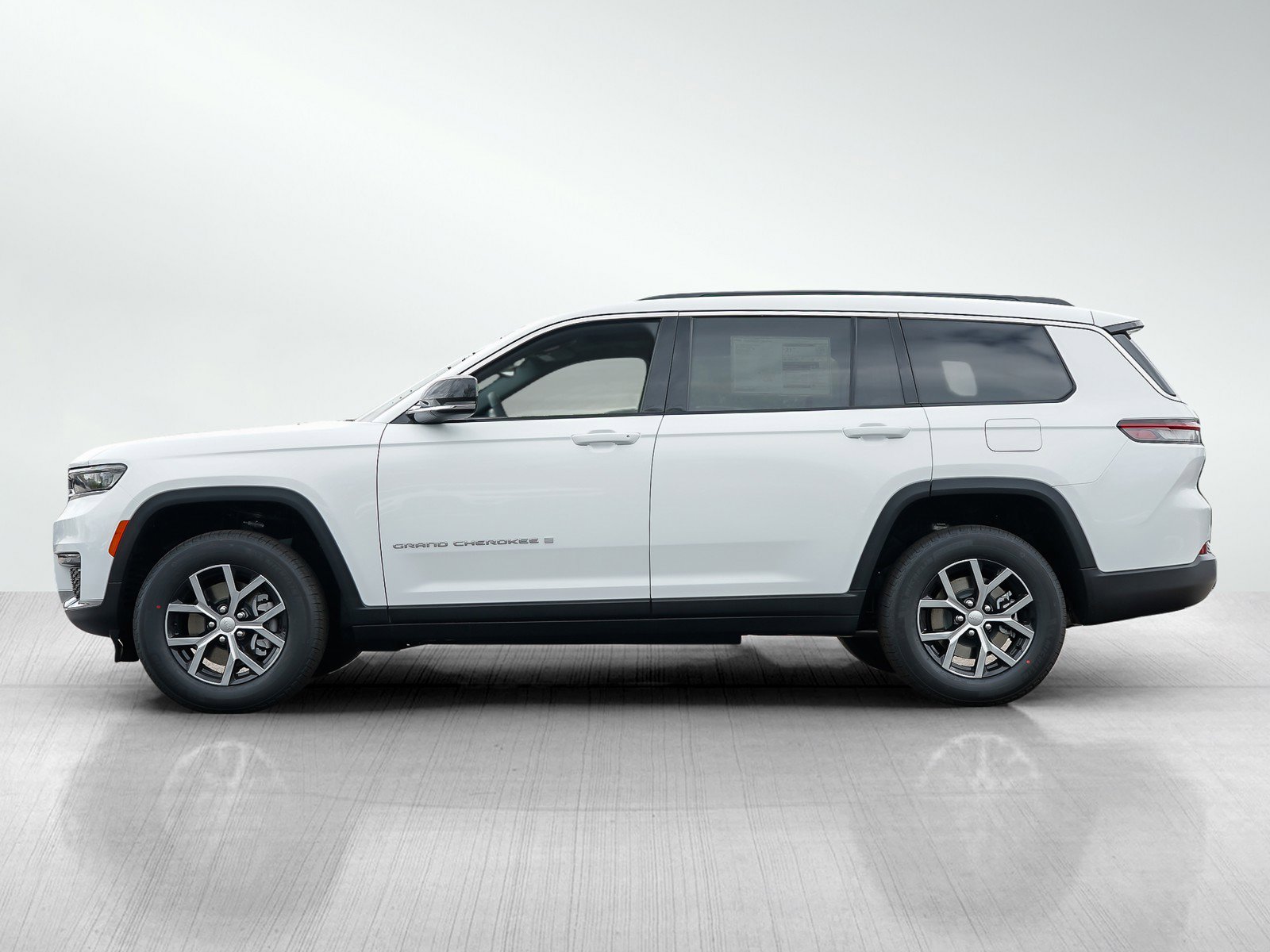 New 2025 Jeep Grand Cherokee L Limited w/ Trailer Tow Package image 4