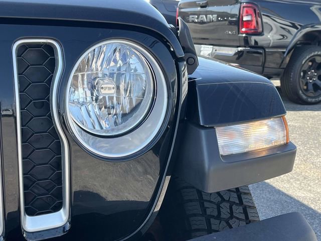 Used 2023 Jeep Gladiator Overland image 9