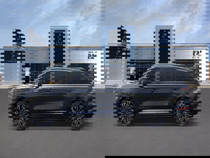 New 2025 Lincoln Aviator Black Label image 3