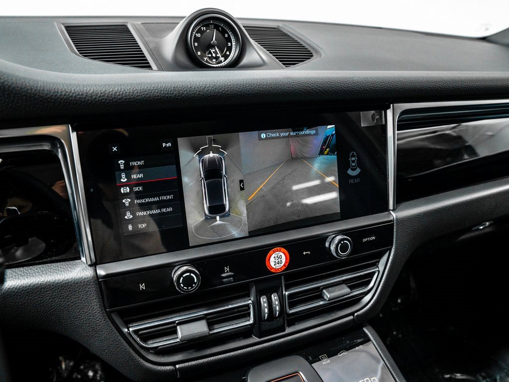 Used 2025 Porsche Macan image 18