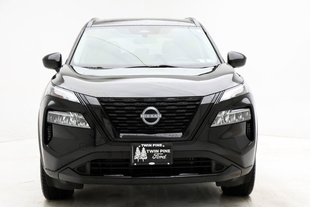 Used 2023 Nissan Rogue SV w/ SV Premium B Package image 4
