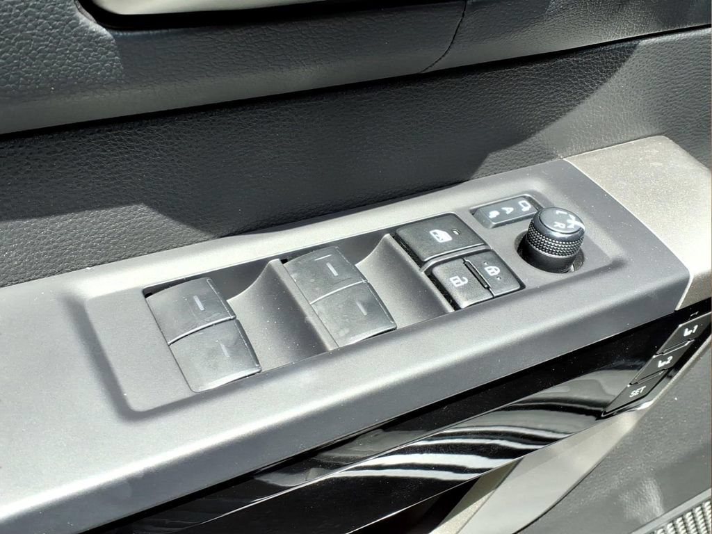 Used 2023 Toyota Tundra Limited AWD/4WD image 22
