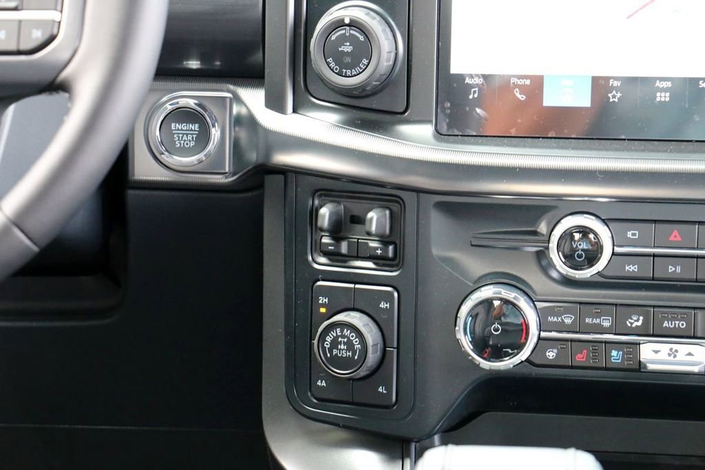 New 2025 Ford F150 Lariat w/ Equipment Group 501A Mid image 29