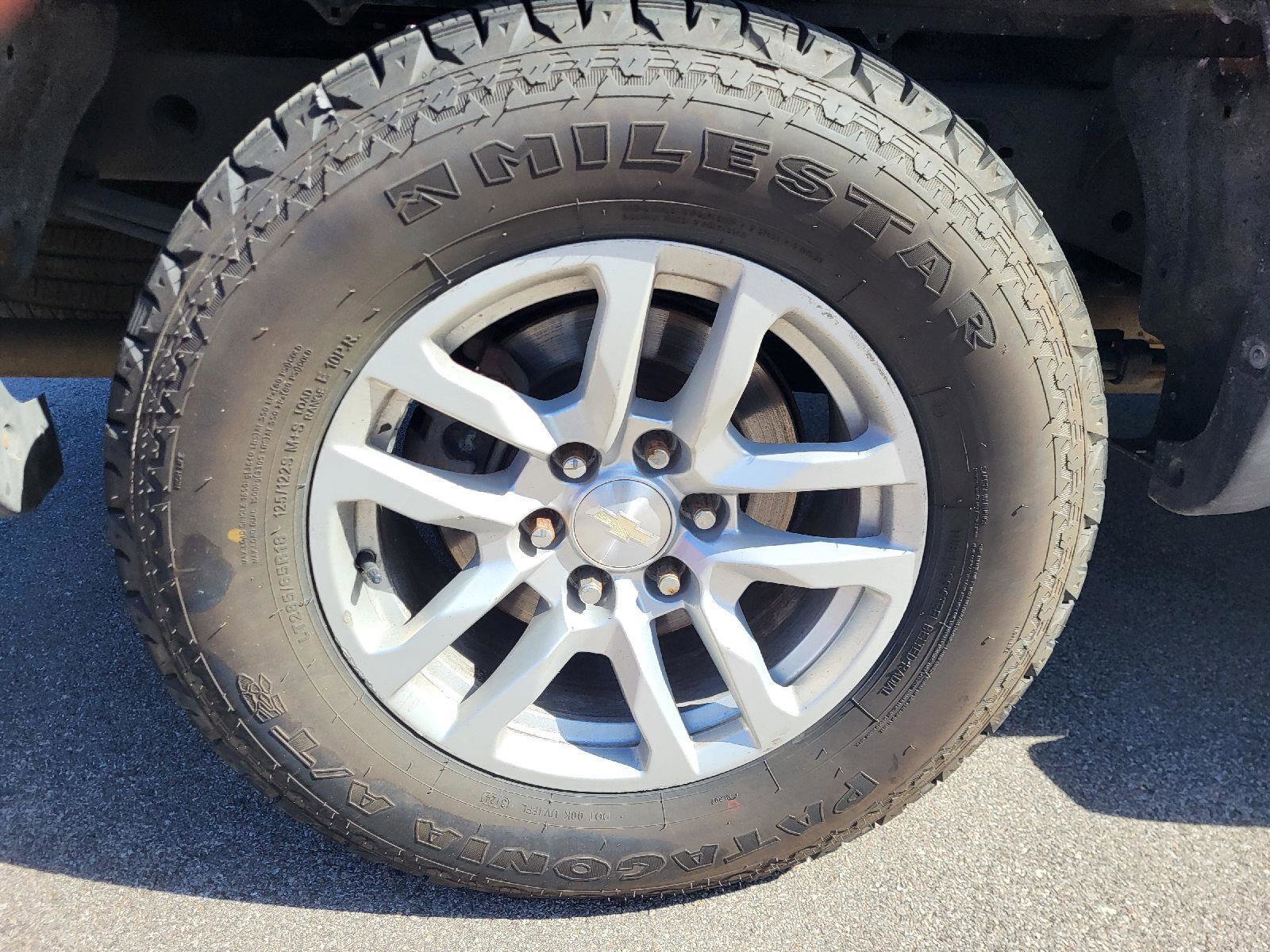 Used 2019 Chevrolet Silverado 1500 LT w/ Z71 Off-Road Package image 13