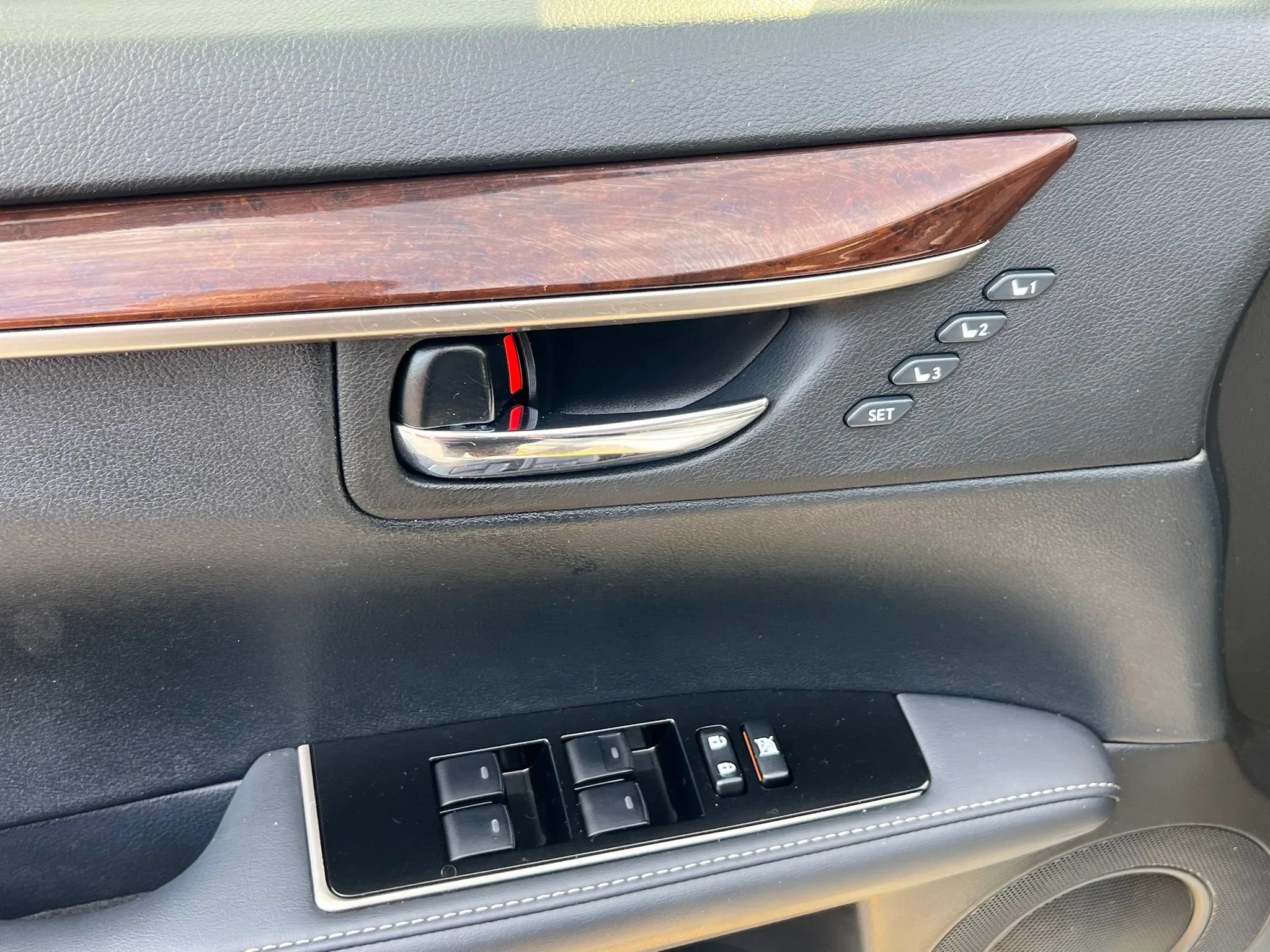 Used 2018 Lexus ES 350 w/ Luxury Package w/Wood Trim FWD image 12