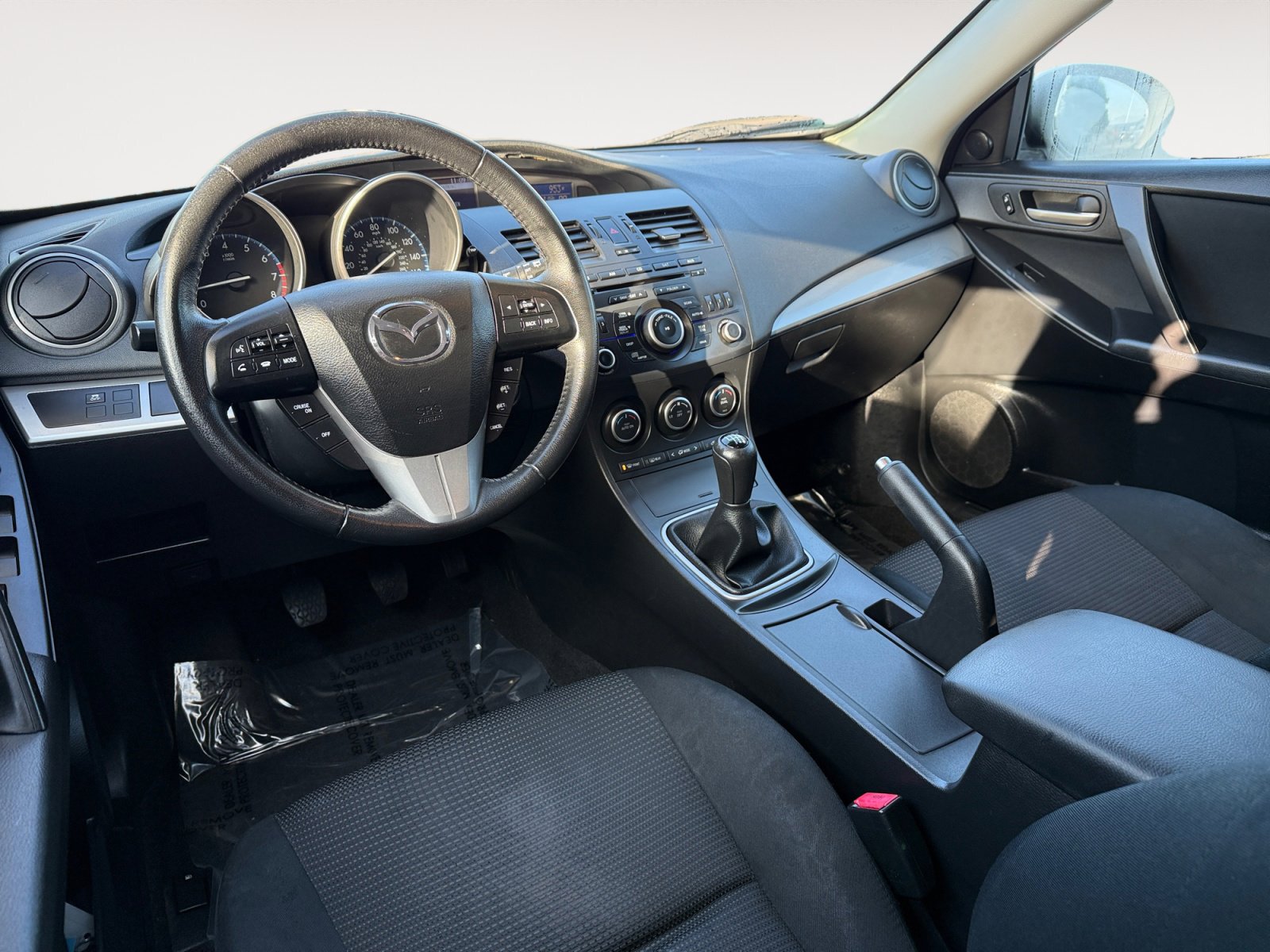 Used 2013 MAZDA MAZDA3 i Touring image 15