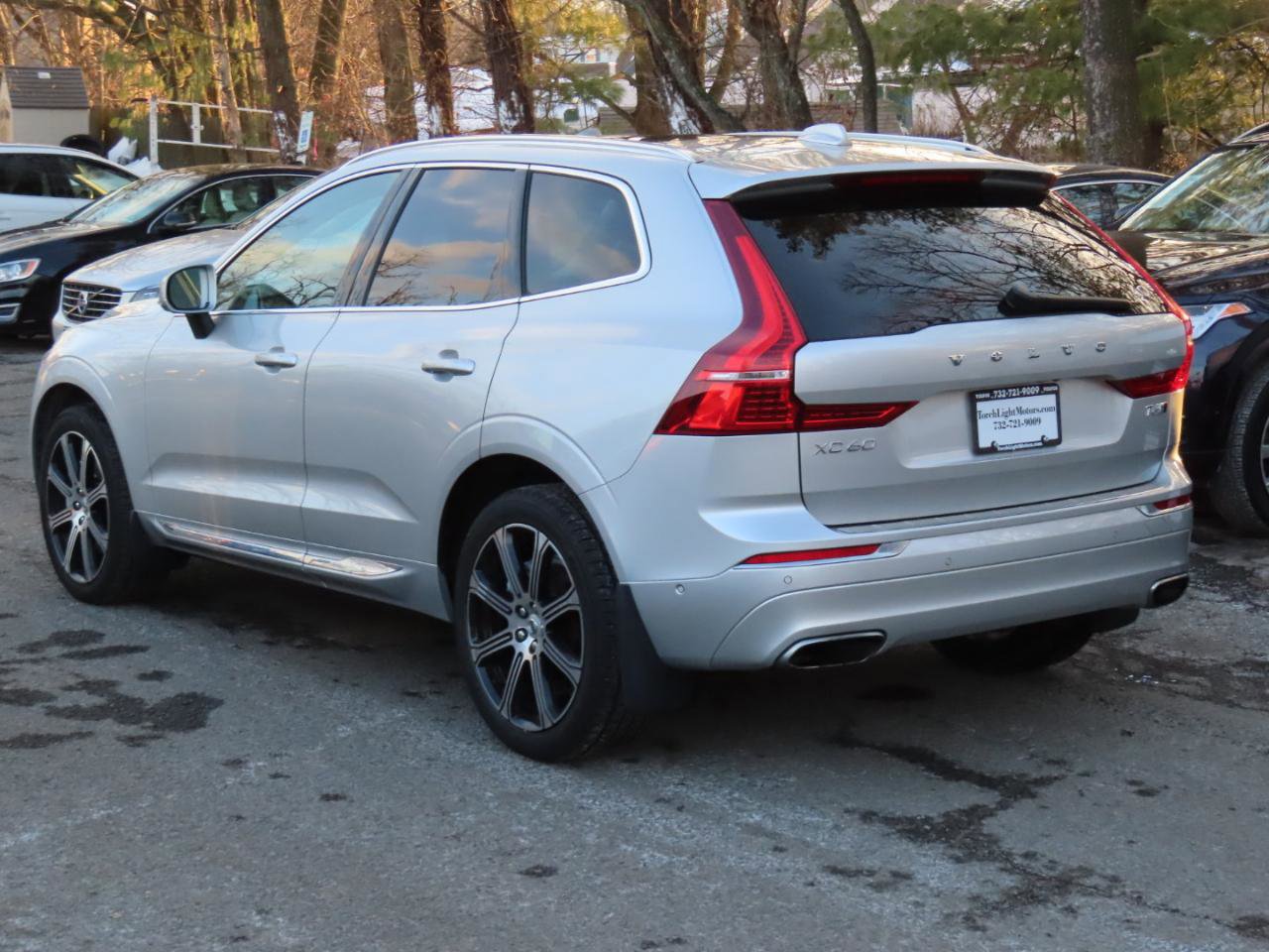 Used 2018 Volvo XC60 T6 Inscription w/ Convenience Package image 2