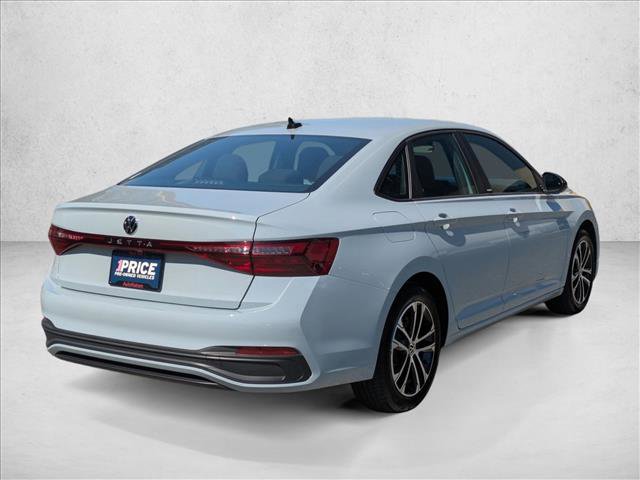 Used 2025 Volkswagen Jetta Sport image 5