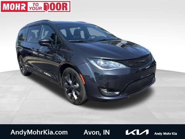 Used 2019 Chrysler Pacifica Touring Plus w/ S Appearance Package FWD image 1