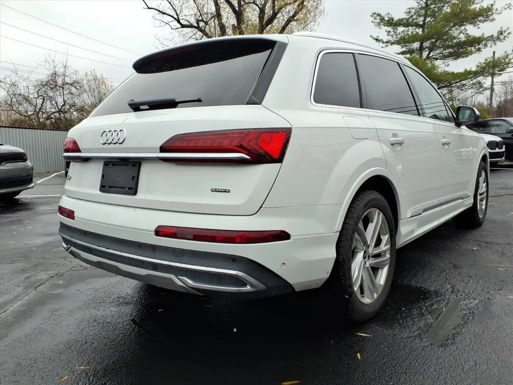 Used 2023 Audi Q7 3.0T Premium Plus image 3