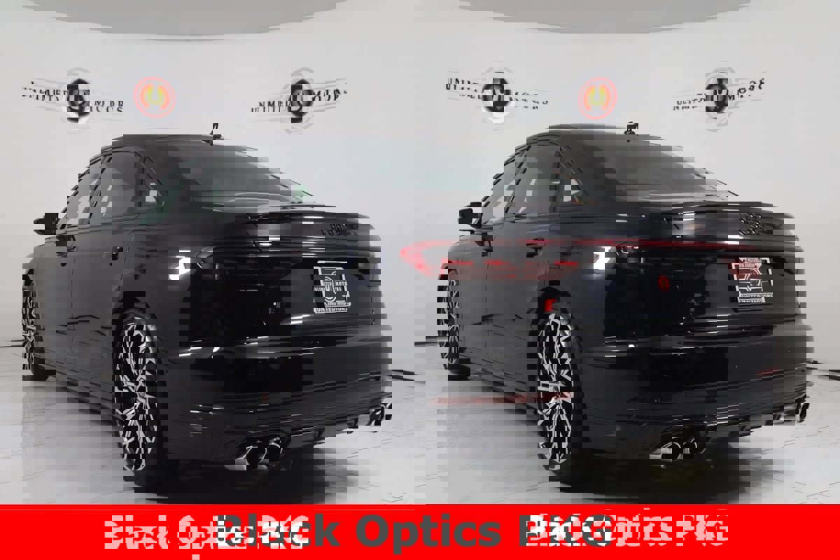 Used 2025 Audi S8 image 4