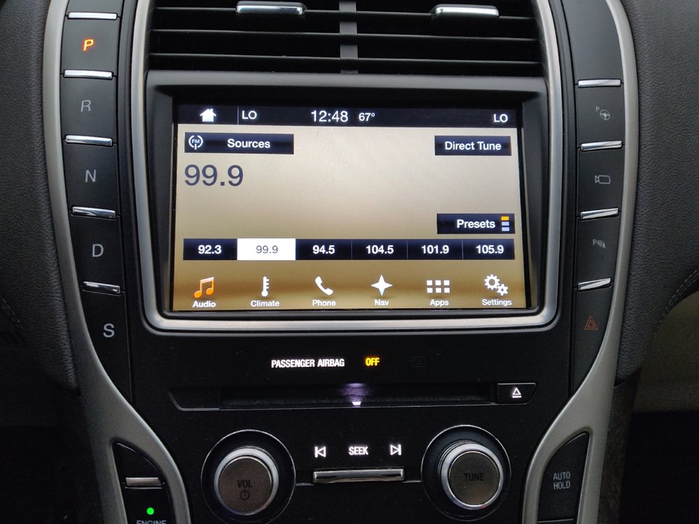 Used 2016 Lincoln MKX Reserve w/ Luxury Package image 25