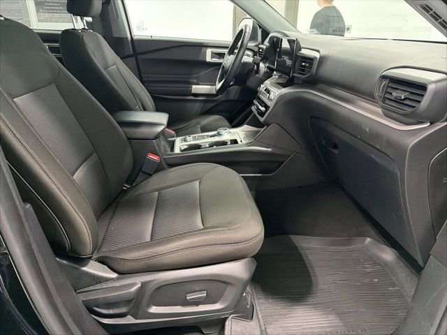 Used 2023 Ford Explorer XLT image 24