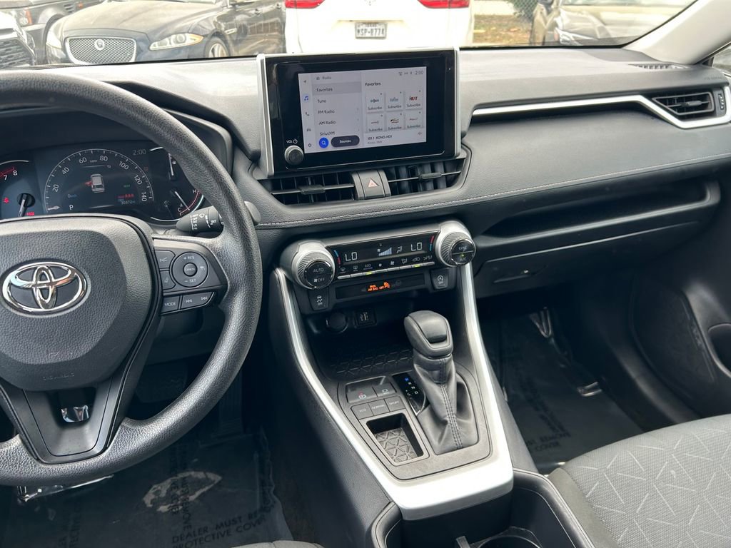 Certified 2025 Toyota RAV4 XLE FWD image 17