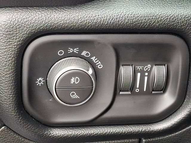 Used 2019 RAM 1500 Big Horn AWD/4WD image 25