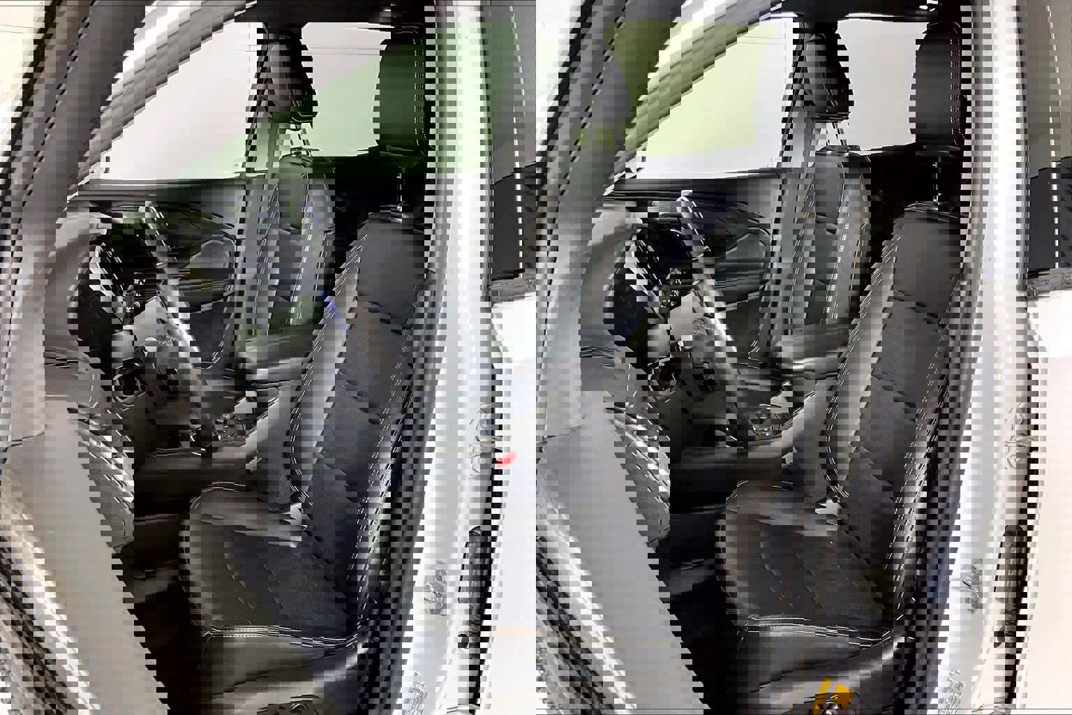 Certified 2021 GMC Terrain SLT w/ LPO, Floor Liner Package image 8