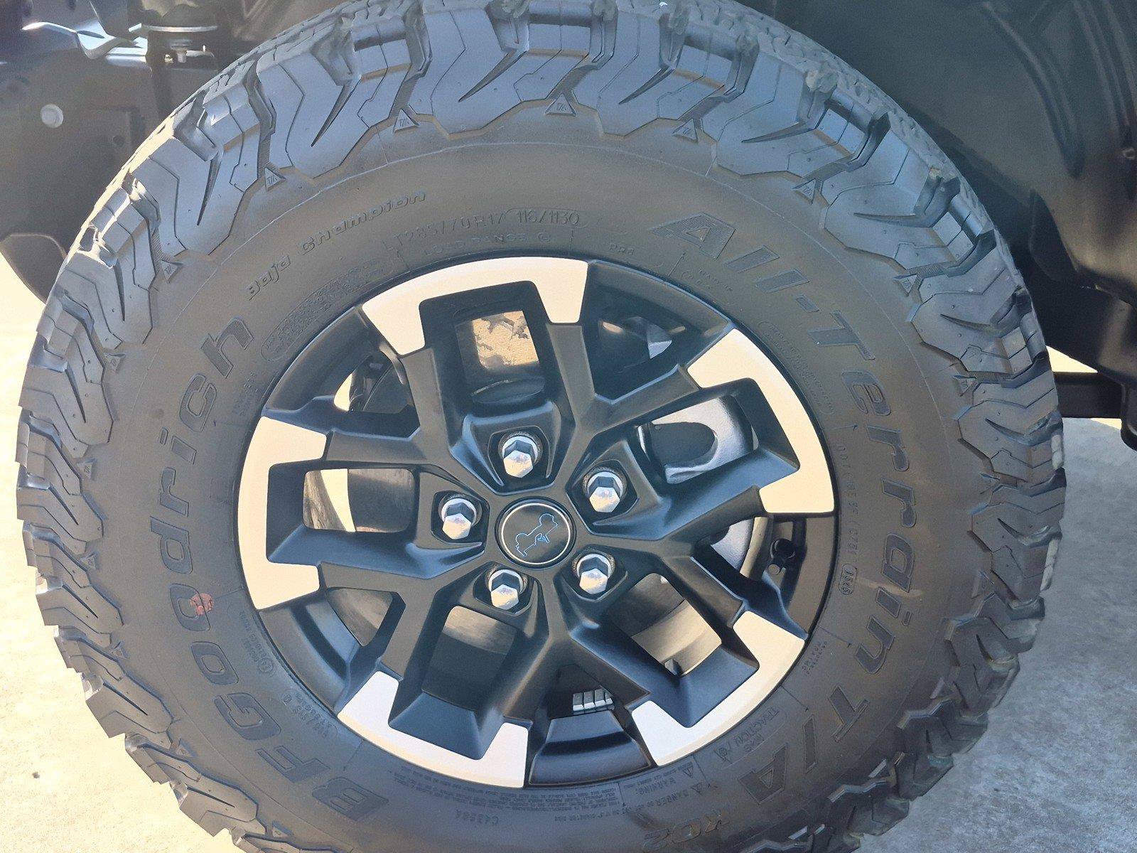 Certified 2025 Jeep Wrangler Unlimited Rubicon 4xe w/ Convenience Group AWD/4WD image 17