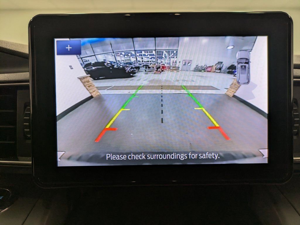 Used 2022 Ford Explorer XLT w/ Equipment Group 202A image 13