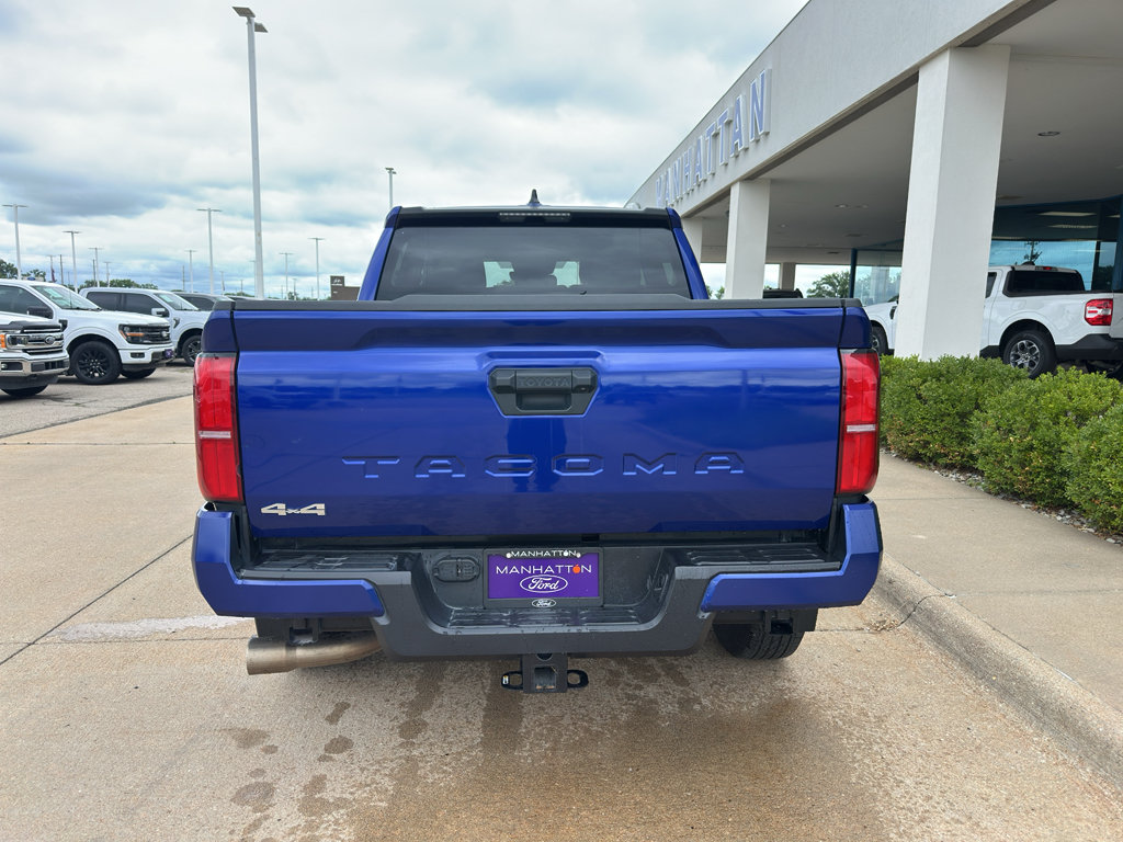 Used 2024 Toyota Tacoma SR5 AWD/4WD image 13