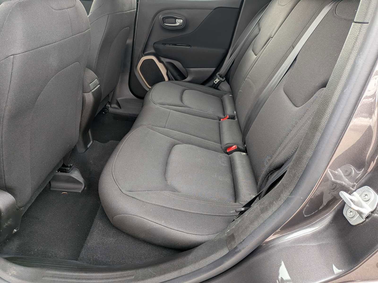 Used 2017 Jeep Renegade Sport w/ Power & Air Group image 18