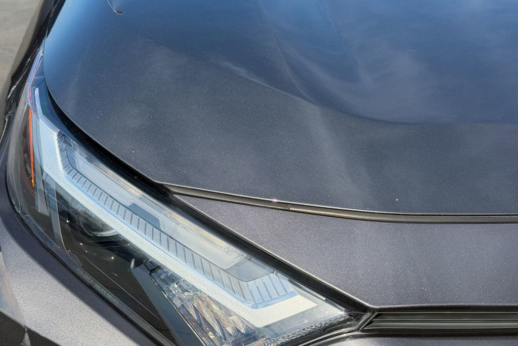 Used 2023 Toyota RAV4 XLE Premium image 6