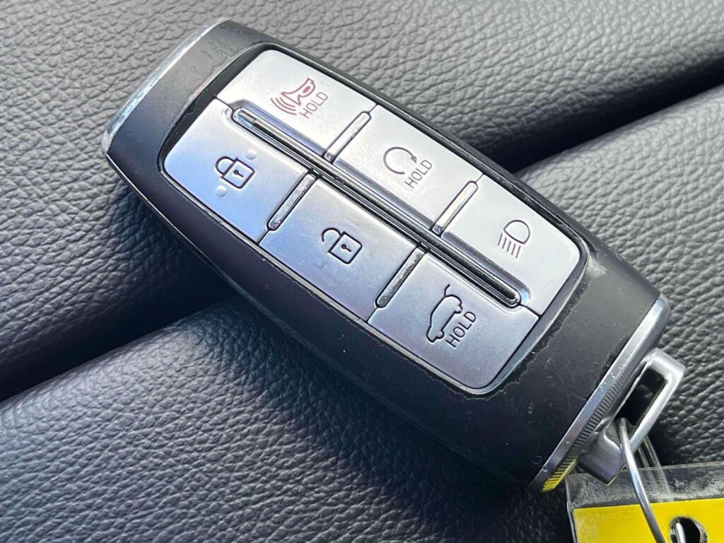 Used 2021 Genesis GV80 2.5T AWD/4WD image 4
