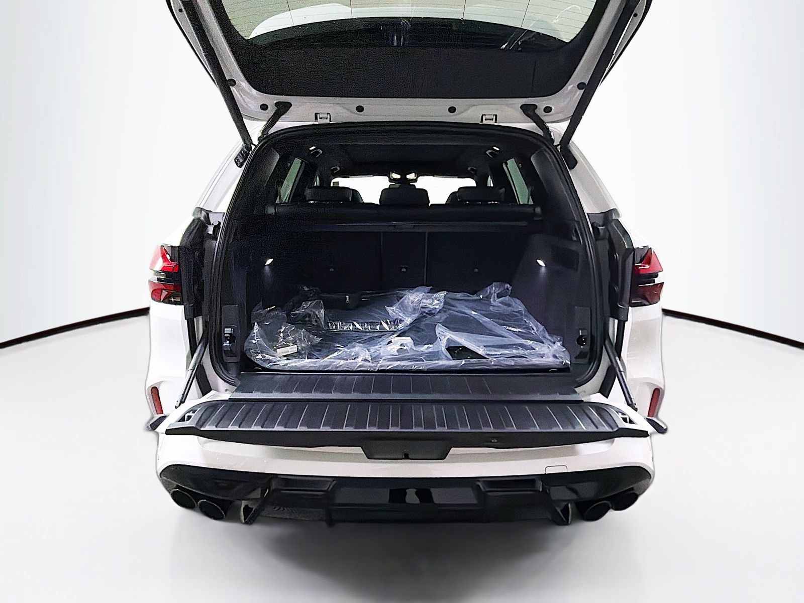 New 2026 BMW X5 M Competition w/ Executive Package AWD/4WD image 29