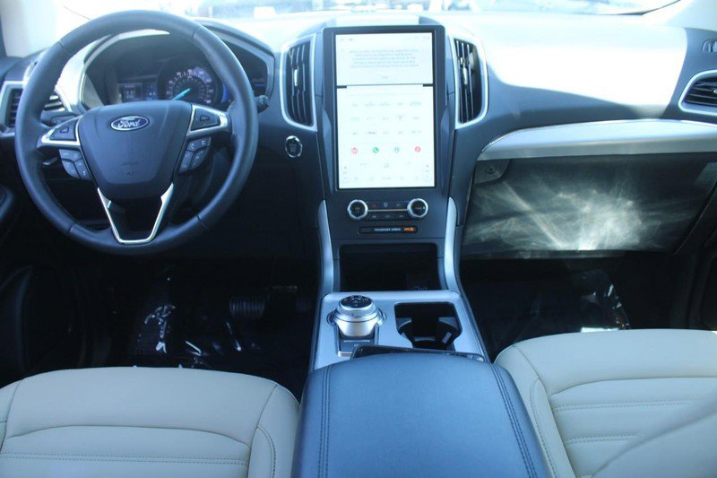 Used 2022 Ford Edge SEL w/ Convenience Package image 14