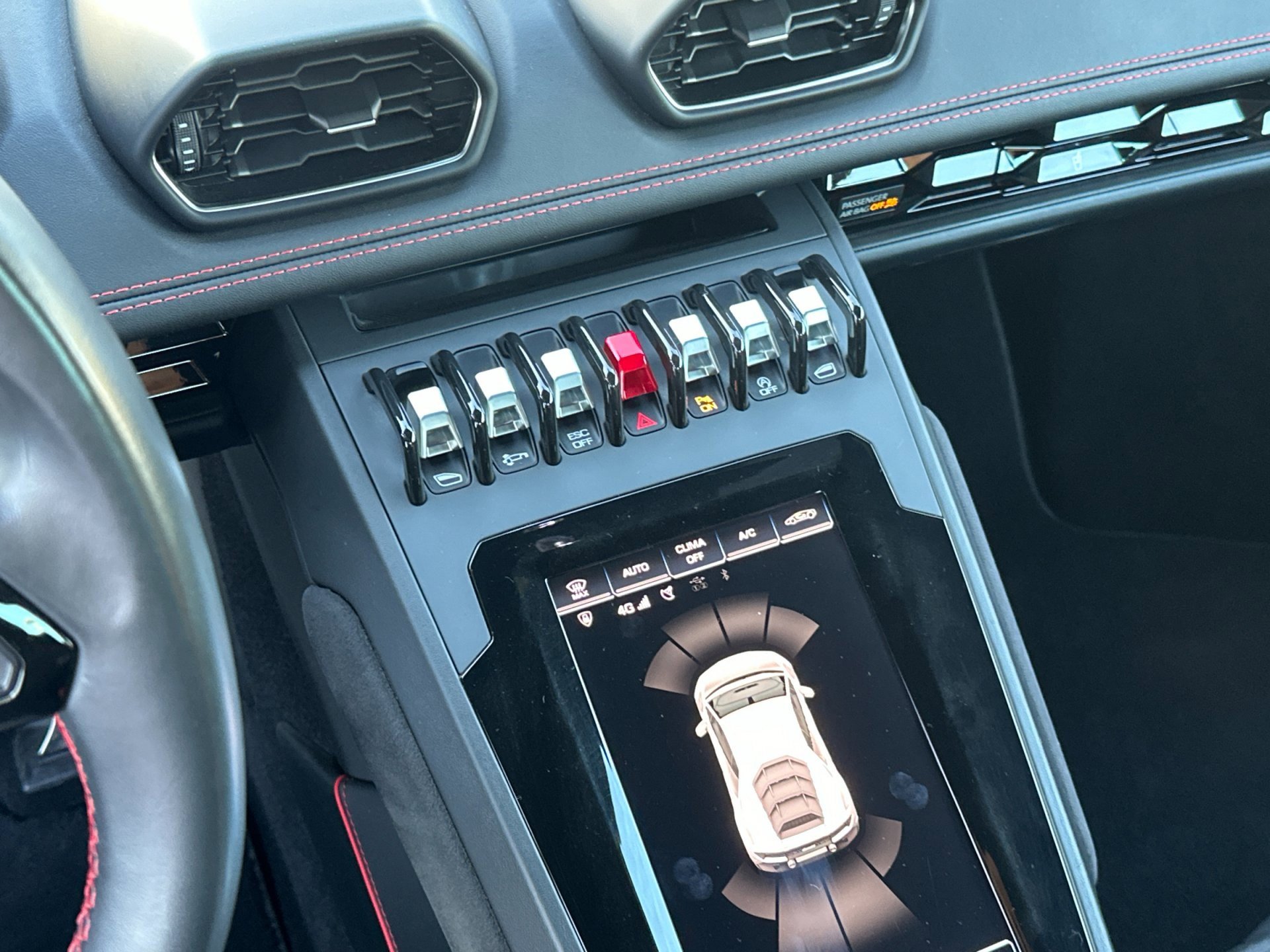 Used 2020 Lamborghini Huracan EVO image 24