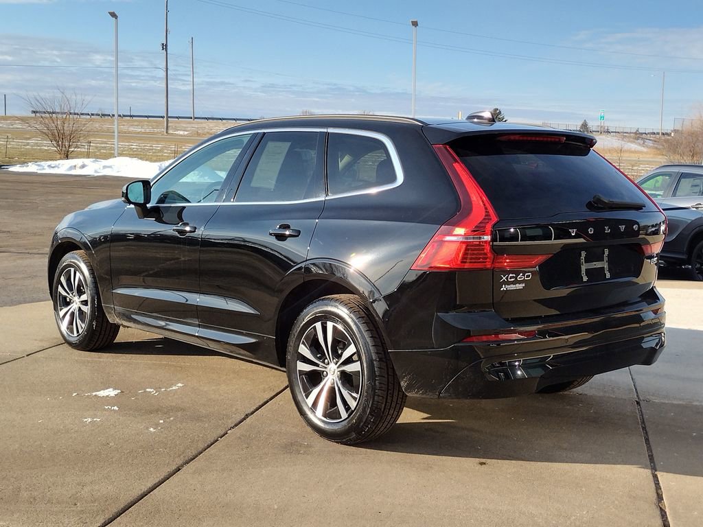 Used 2023 Volvo XC60 B5 Core image 19